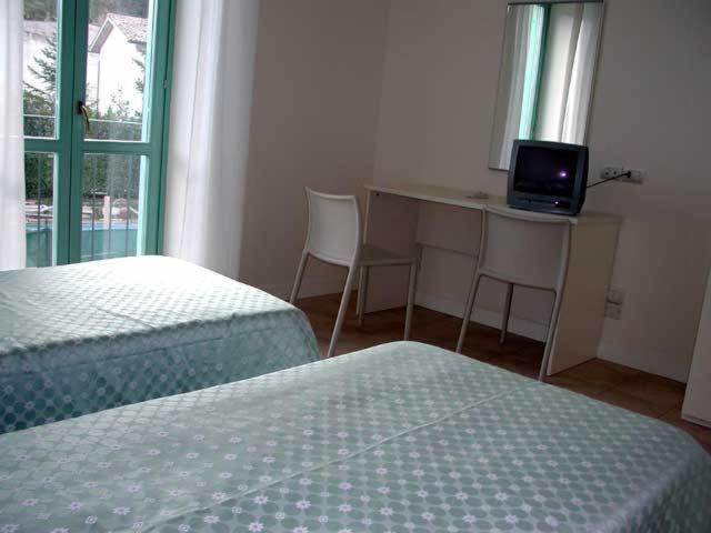 Lieta Sosta Hotell Colfiorito Rum bild